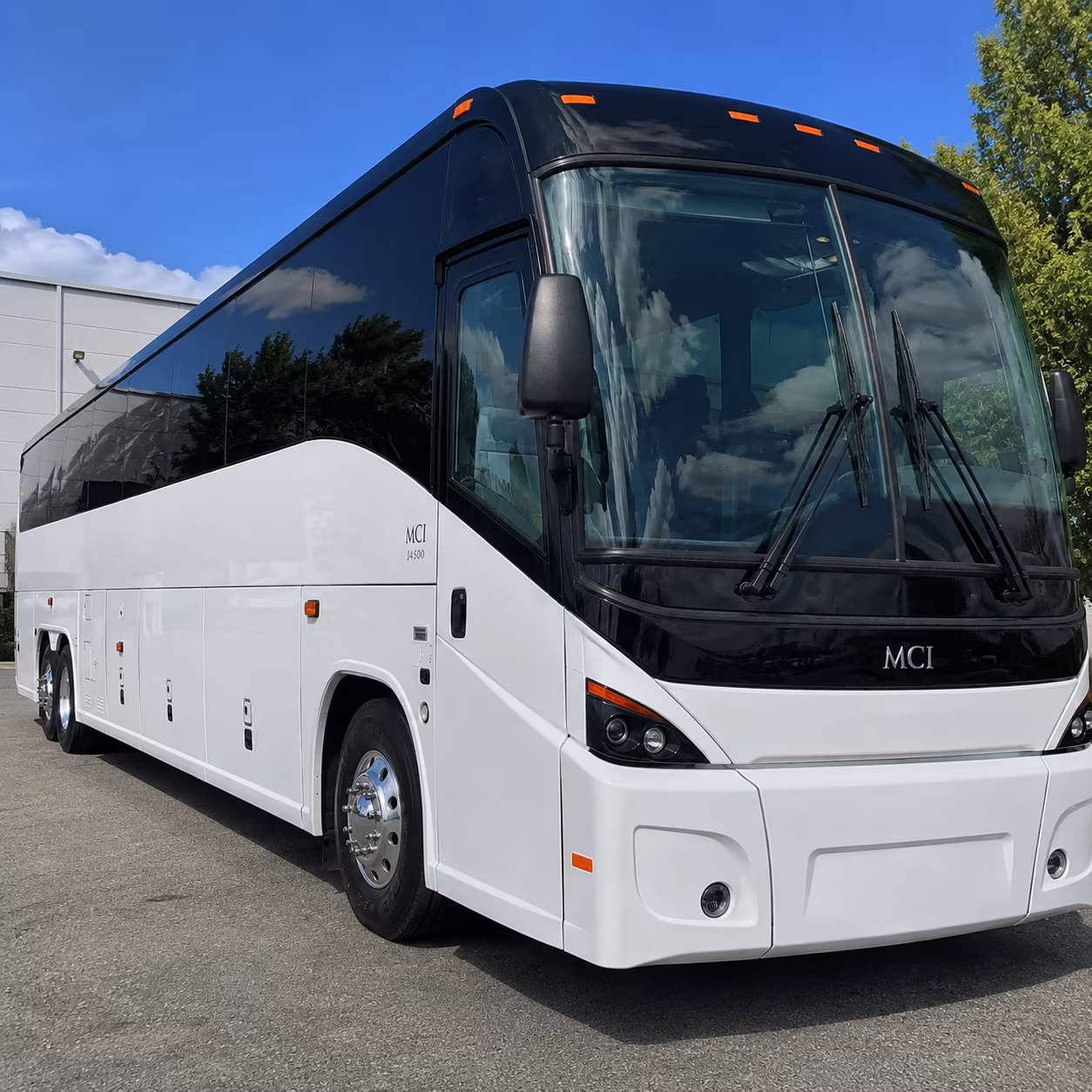booking airport shuttle buses from johns creek has never been this simple